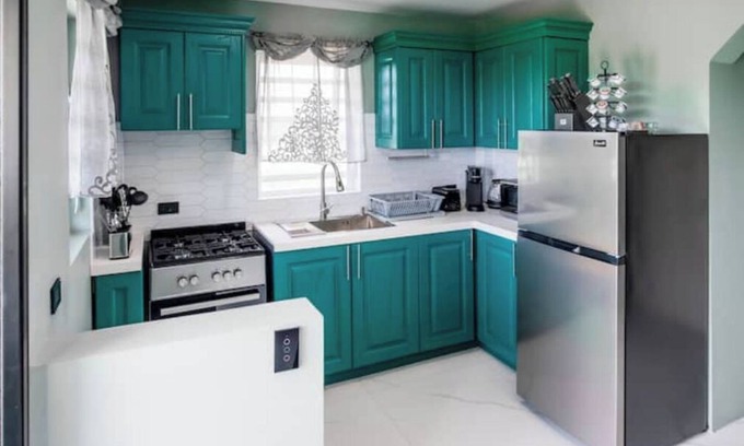 Dickenson Bay Apartment | LeLuxe Cedar Valley Suite Bn