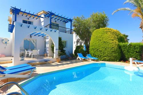 Argaka Villa | Lemon Grove Villa Dio