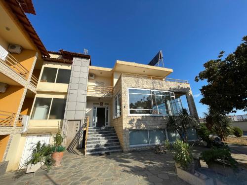 Paralia Ofryniou Hotel | Leon hotelApart