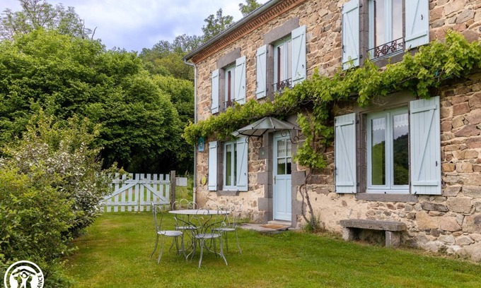 Saint-Hilaire-la-Croix House | Les 4 Chemins - Saint-hilaire-la-croix