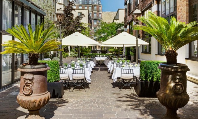 Quartier Saint-Ambroise Hotel | Les Jardins Du Marais