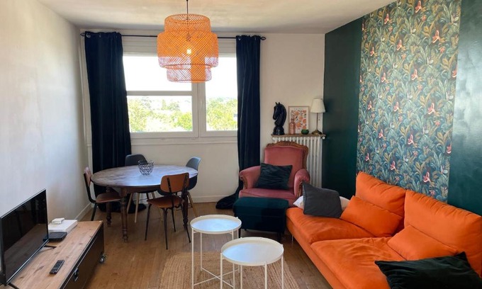 Tours Apartment | Les Lys Lumineux Élégant Raffiné Tours