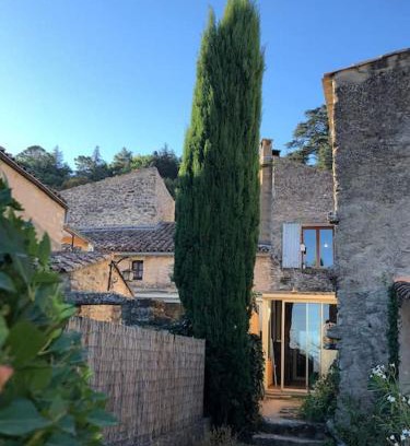 Bonnieux Apartment | Les petits cyprès