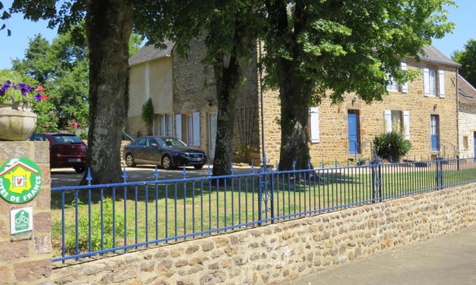 Moitron-sur-Sarthe Bed & Breakfast | Les Quatre Saisons