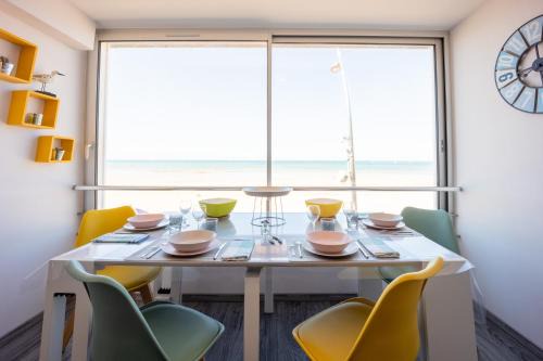 Courseulles-sur-Mer Apartment | Les Vagues