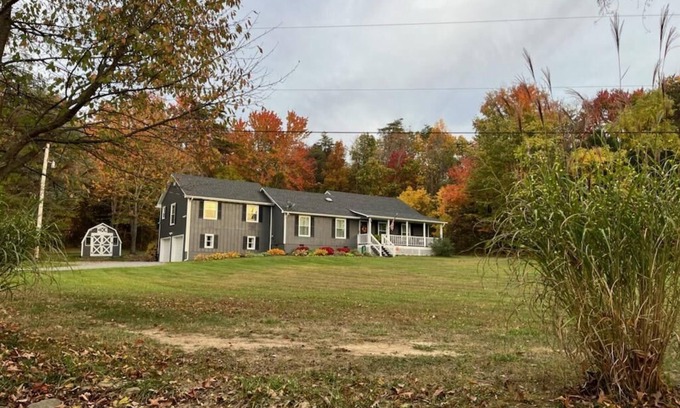 Luray House | Less than10 miles from Shenandoah National Park, Luray Caverns & Wedding Venues