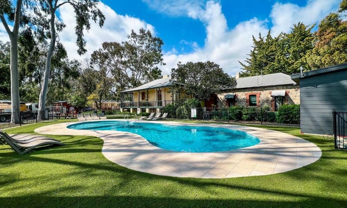 Vale Park Resort | Levi Adelaide Holiday Park