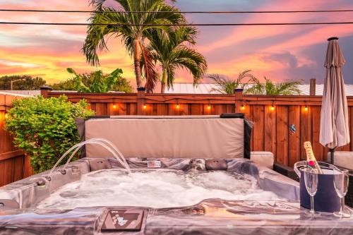 Harbor Heights House | Lexy Beach House