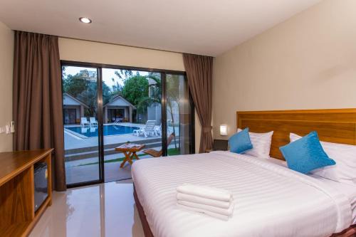 Khuekkhak Resort | Light Khao Lak Resort