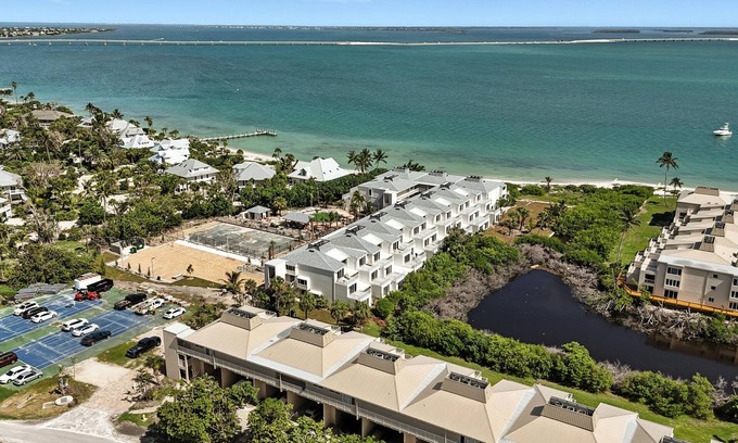 Sanibel Resort | Lighthouse Resort and Club