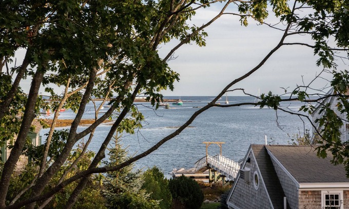 Cape Porpoise House | Lighthouse View Cape Porpoise Cottage