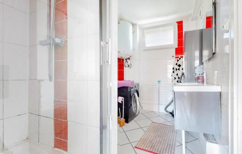 Limoges Apartment | LIMOGES, bus direct mairie, CHU et facS, à10mn petit leclerc ET A20 et RN141 !