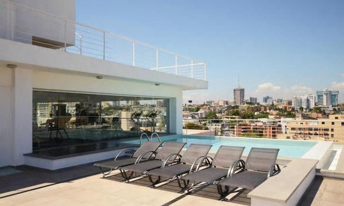 Mata Hambre Apartment | Lincoln Suite Pool - Gym - Sauna