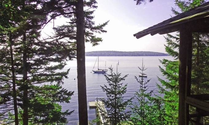 East Boothbay Cabin | Linekin Log Cabin: Dog-Friendly Log Cabin with Private Deep-Water Dock & Bay Views!