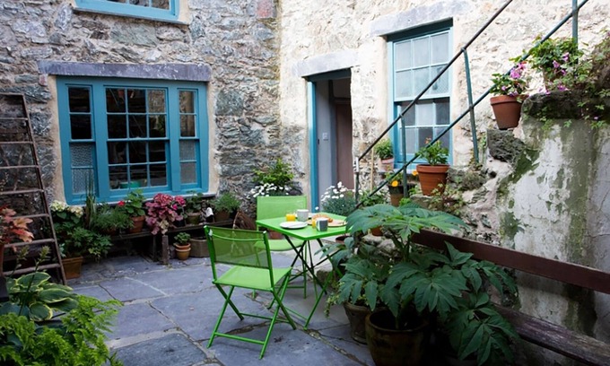 Menai Bridge Cottage | Little Hawthorn