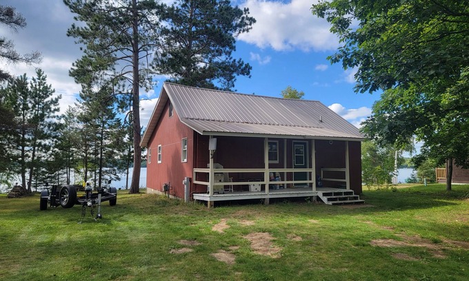 Phelps Cabin | Little Red Cabin, private yard, private dock Fishermans dream location!