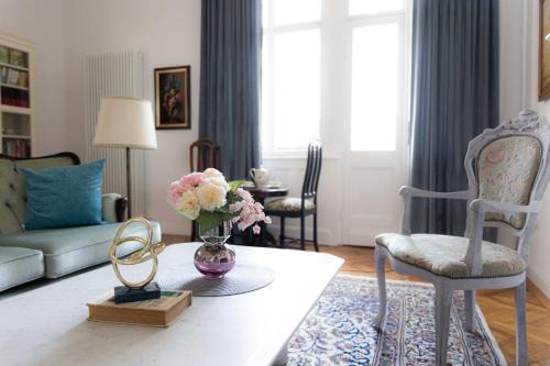 Cluj-Napoca City Centre Apartment | LittleParis