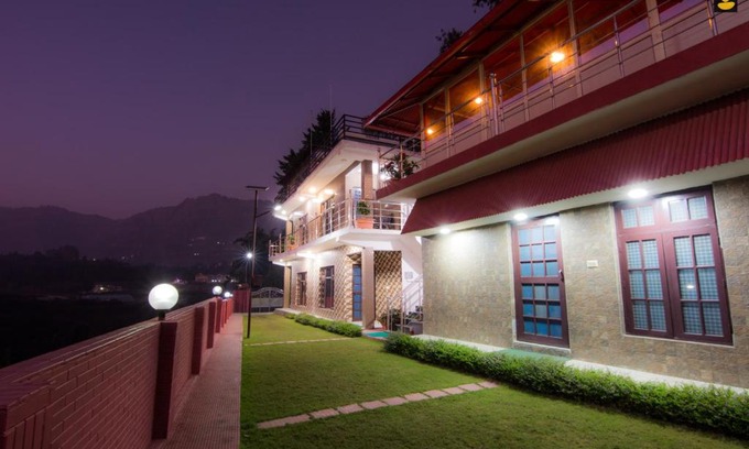 Naukuchiyatal Resort | LivingStone Lake View Cottage