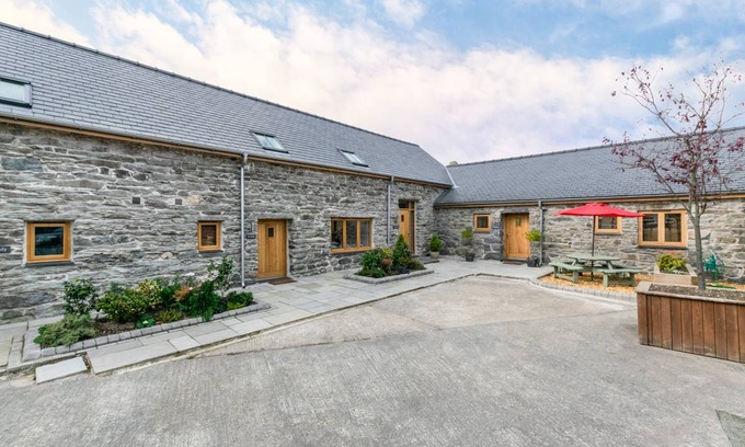 Llanycil Cottage | Llety Llew Coch