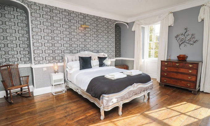 Llanwrtyd Wells Cottage | Llwynderw Hall