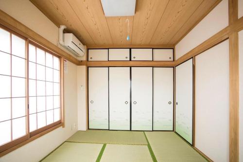 Higashiyotsugi Apartment | Located near the station, easy access !