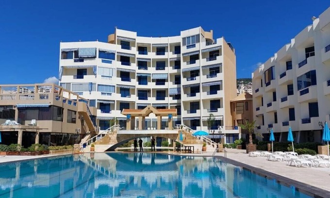 Halat Ski Chalet | Located on the Mediterranean Sea family atmosphere with pools & restaurant