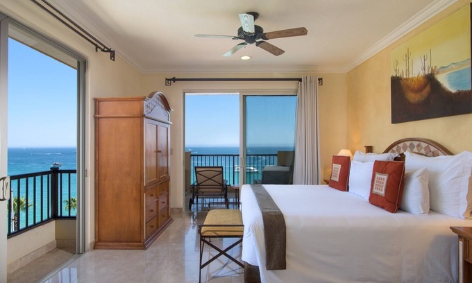 San Jose del Cabo Resort | Located on the Pristine Medano Beach