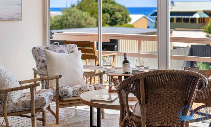 Falcon House | Location plus! Beachy 3 BR holiday home with views