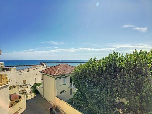 Carnon-Plage Apartment | Location saisonnière - F3 - 8 pers - 1ère ligne - Garage - Animaux acceptés - FR-1-715-3