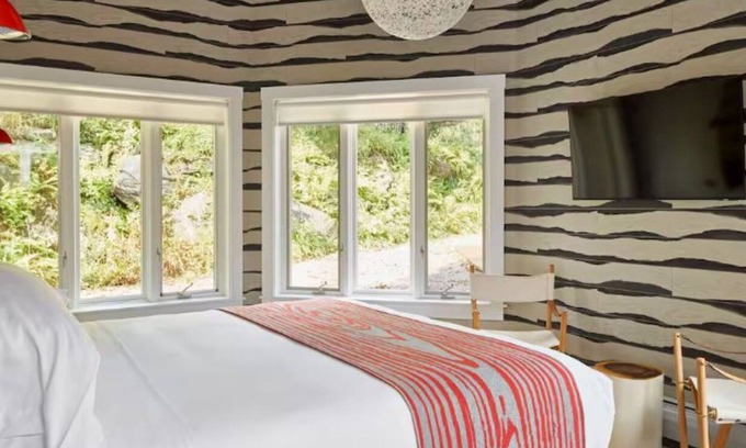 Stowe Area Hotel | Lodge Stay with Trail Access, Walkable Dining & Downtown Fun