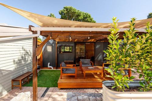 Paradise Apartment | Loerie's Pod - On Knysna Lagoon