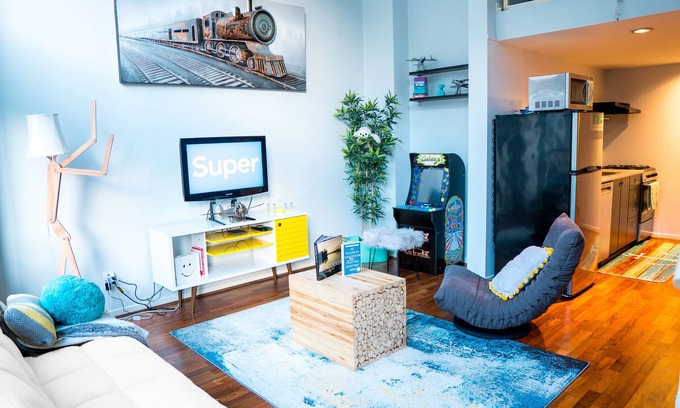 Yaletown Apartment | Loft in the Heart of Downtown w/ Parking