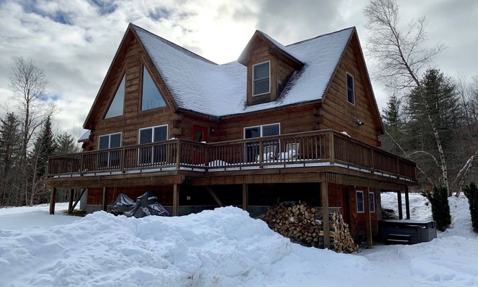 Mount Holly Ski Chalet | Log Home# w/Incomparable Peace, Serenity, Privacy And The First Class Amenities