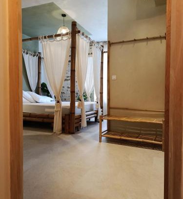 Cour-Cheverny Apartment | Logement entier - Chambre bali - sdb - cuisine