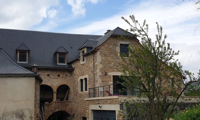 Saint-Come-d'Olt House | Logement Indépendant Dans Corps de Ferme