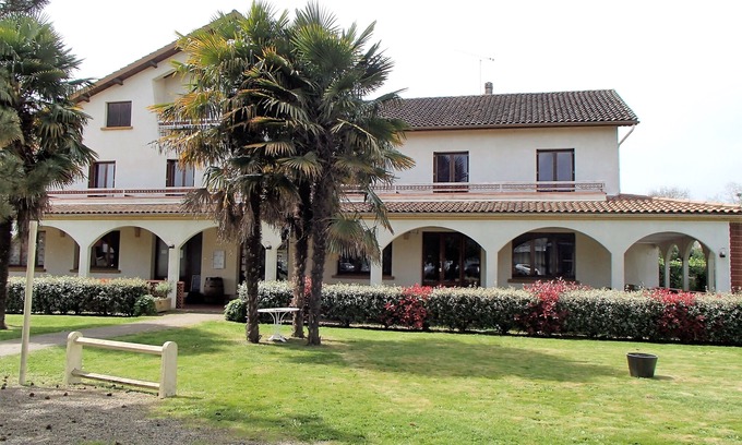 Riscle Hotel | Logis Hôtel Le pont d'Arcole