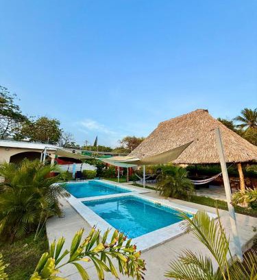 La Libertad Villa | Lomeli’s Home, 5 minutos del Tunco