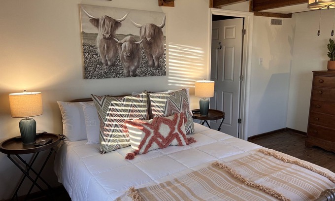 Hot Springs Cabin | Longhorn Lodge at Natural State Cabins