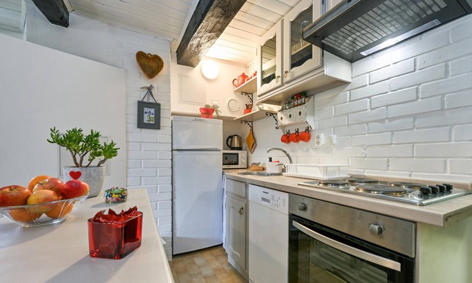 Sveti Ilija House | Look forward to this well-located vacation home with activities for the whole family.