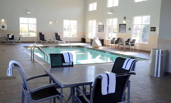 Athens Hotel | Look No Further! Free Breakfast, Indoor Pool, Pets Allowed, Free Parking!