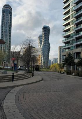 Downtown Mississauga Apartment | Lovely 1 bedroom Condo Downtown Mississauga Square One