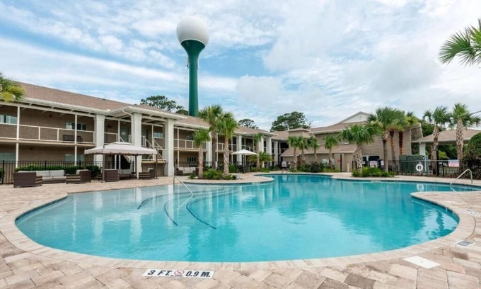 Jekyll Island House | Lovely 1BR Suite at the Heart of Jekyll Island Adventures | Onsite Pool, Parking