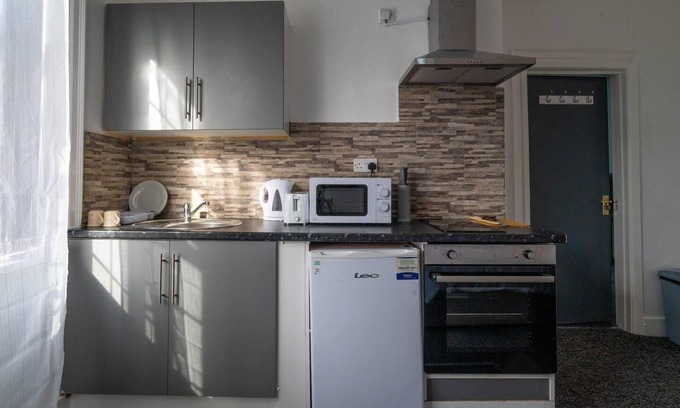 Coventry Apartment | Lovely 2-bed Studio10 in Coventry