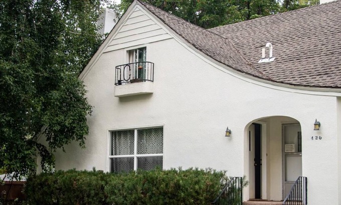 Hamilton Apartment | Lovely 2 Bedroom 2 Bath Apt 1
