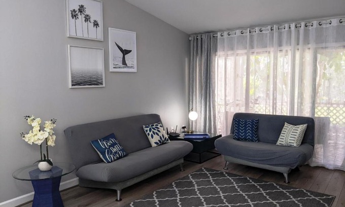 Gulf Gate Estates Apartment | Lovely 2 bedroom condo with a pool!