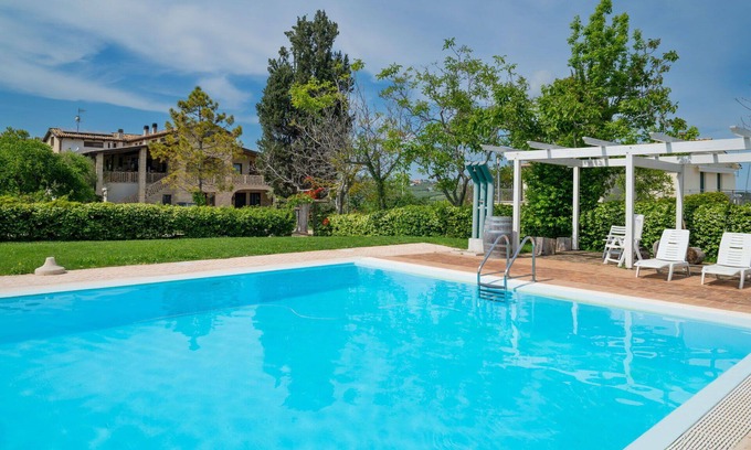 Citta Sant'Angelo Apartment | Lovely apartment for 4 people with WIFI, pool, A/C, TV, patio and pets allowed