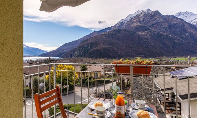Novate Mezzola Apartment | Lovely apartment for 5 people with WIFI, TV and balcony