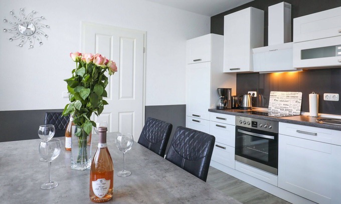 Oberndorf Apartment | Lovely apartment for 4 people with WIFI, TV and terrace