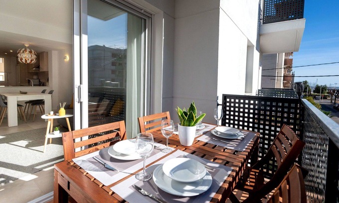 Segur de Calafell Apartment | Lovely apartment for 4 guests with pool, WIFI, A/C, TV, balcony and parking