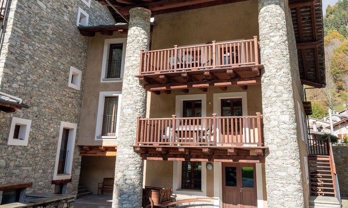 Sampeyre Apartment | Lovely apartment for 4 guests with pool, WIFI, TV and terrace